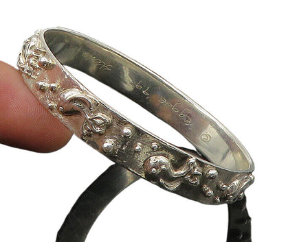 DESIGNER 925 Silver  Vintage Shiny Fish Pattern Petite Bangle Bracelet  BT9057