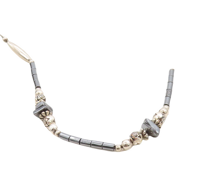925 Sterling Silver  Vintage Hematite Beaded Pattern Chain Necklace  NE2269