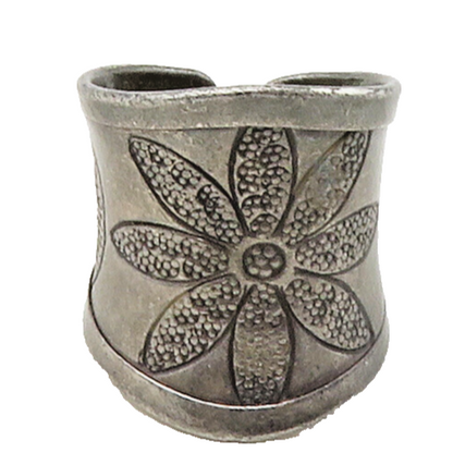 925 Sterling Silver  Vintage Dark Tone Flower Tapered Band Ring Sz 8  RG16718