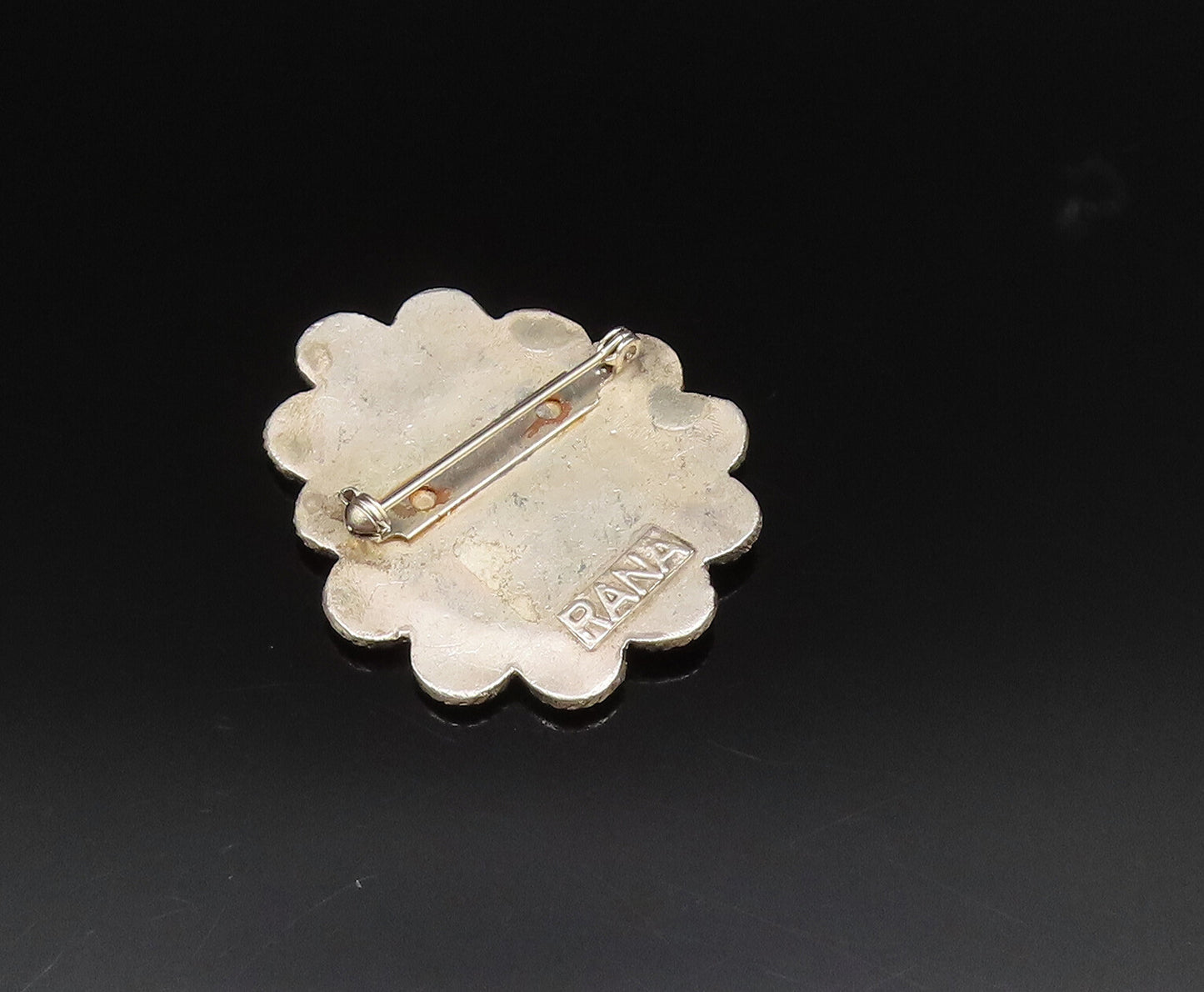 RANA 925 Silver  Vintage Pretzel Twist Edge Carved Center Brooch Pin  BP9862