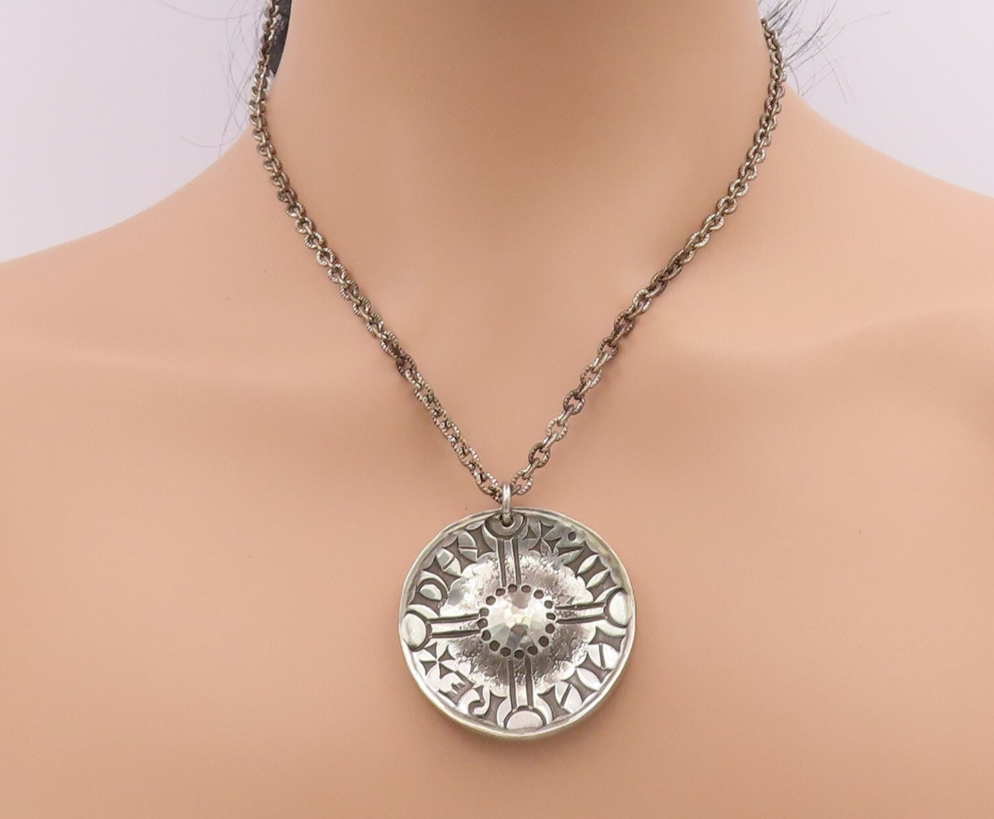 925 Sterling Silver Vintage Necklace ENGLAND Dark Tone Design Carved  NE4441