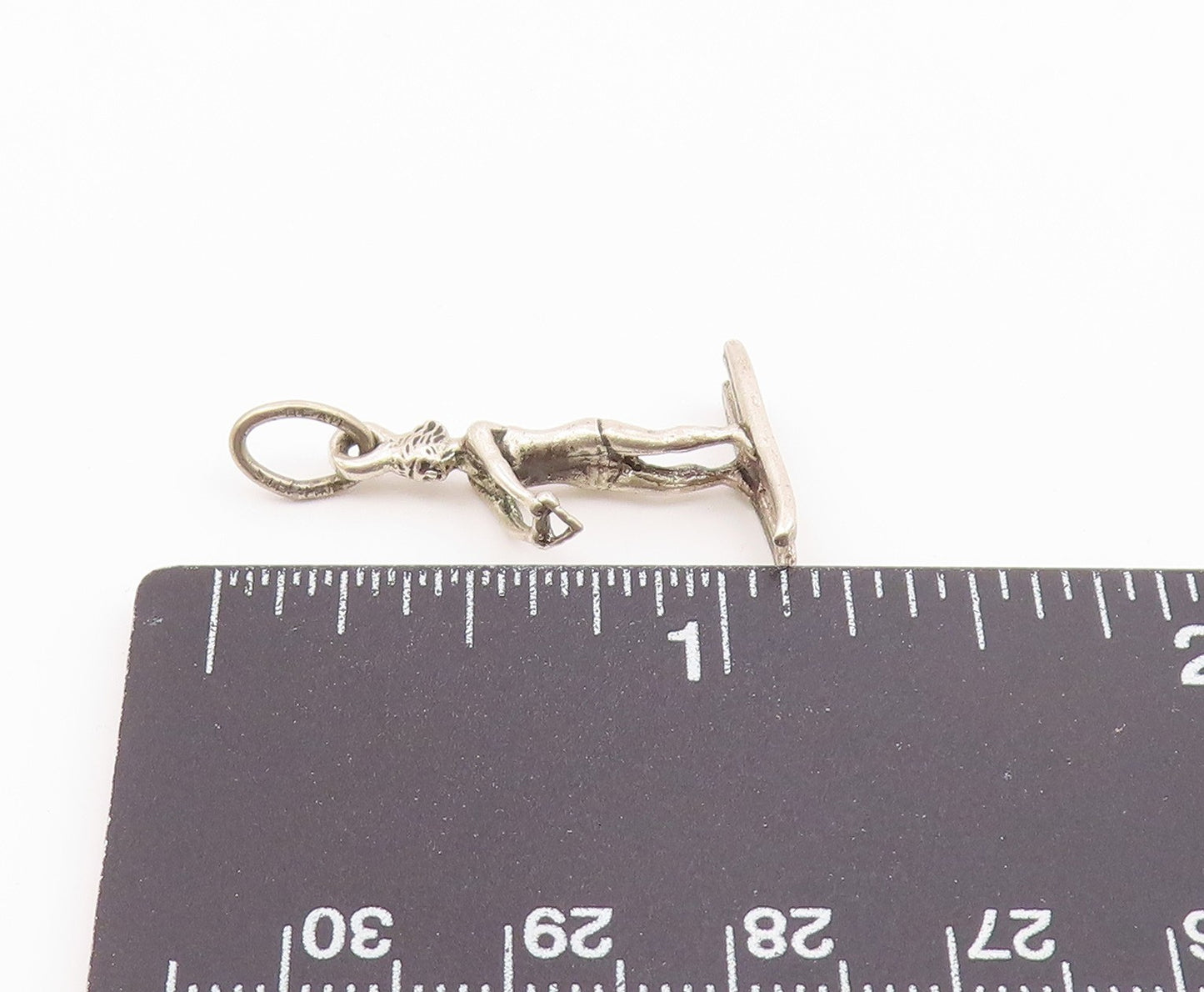 925 Sterling Silver   Vintage Sculpted Skiing Man Sports Pendant  PT20544