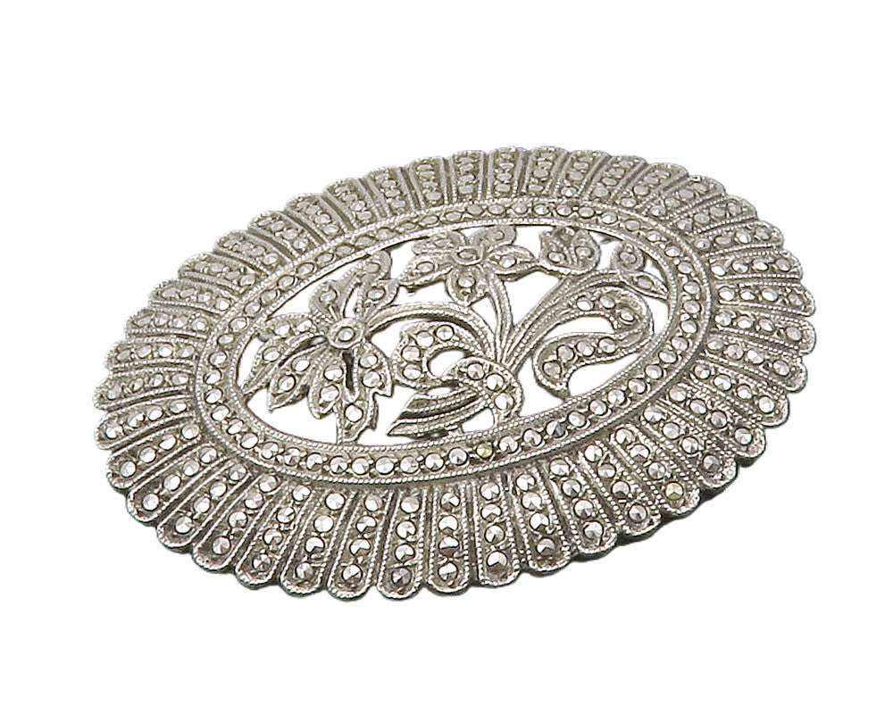 925 Sterling Silver  Vintage Sparkling Floral Motif Oval Brooch Pin  BP5794