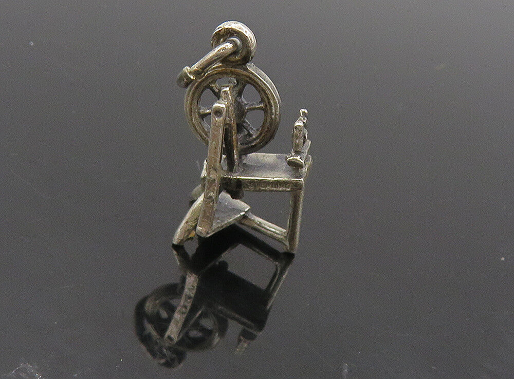 925 Sterling Silver  Vintage Old Fashioned Spinning Wheel Drop Pendant  PT6853