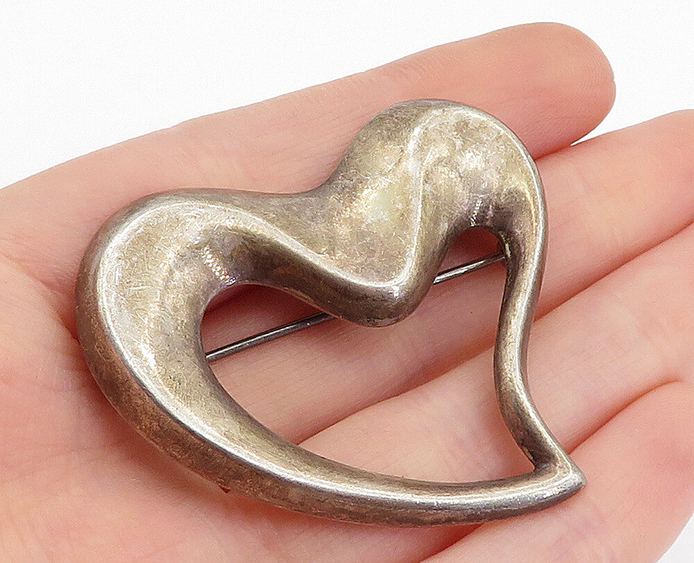 925 Sterling Silver  Vintage Dark Tone Open Love Heart Brooch Pin  BP1452
