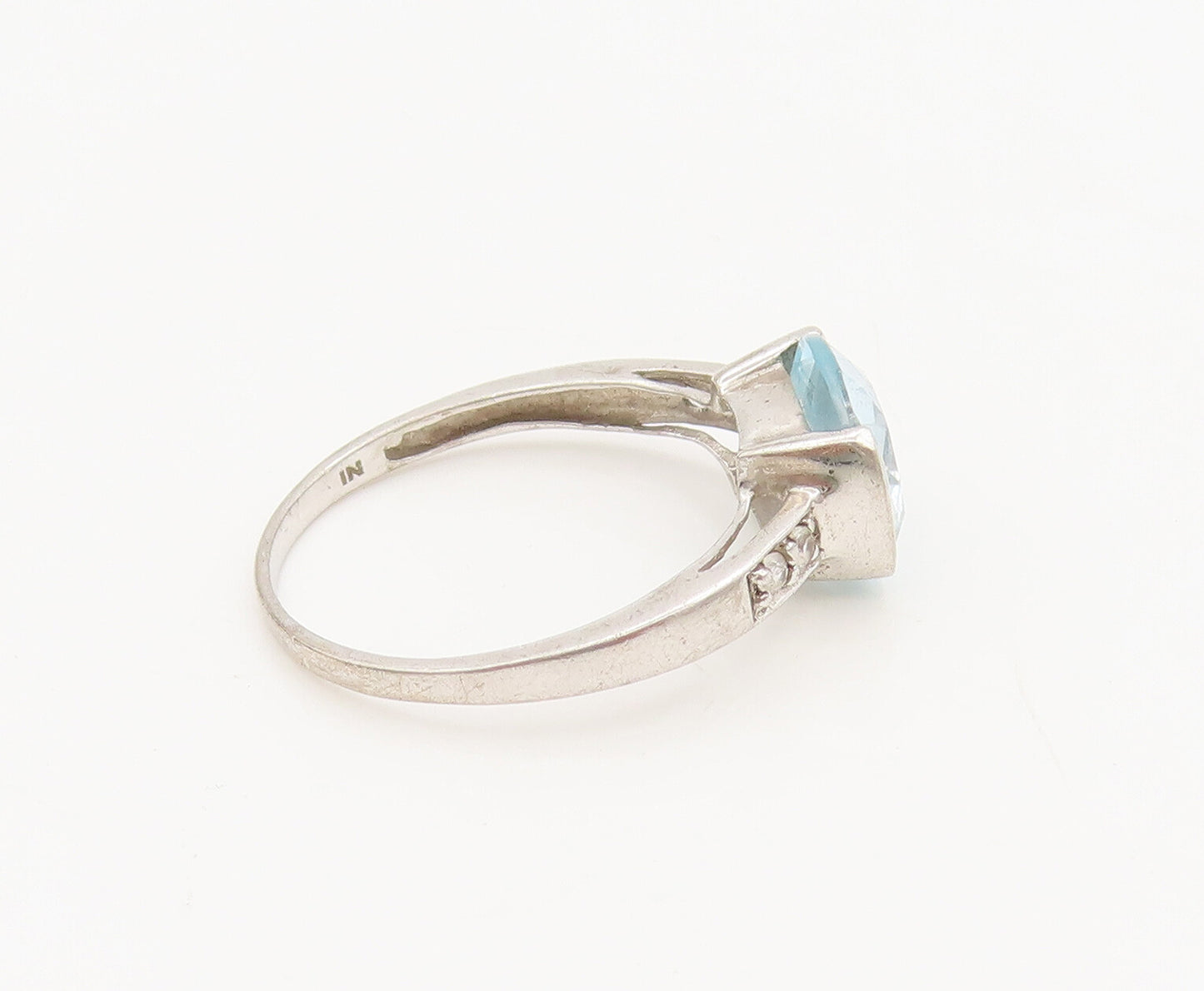925 Sterling Silver  Vintage Minimalist Blue & White Topaz Ring Sz 7  RG27005