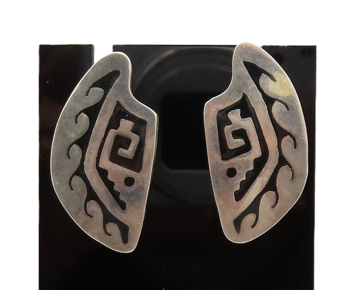 JVA MEXICO 925 Sterling Silver  Vintage Ancient Etched waves Earrings  EG12571