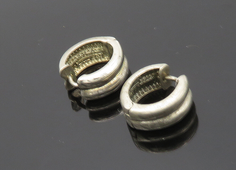 925 Sterling Silver  Vintage Shiny Petite Round Hinge Hoop Earrings  EG9961