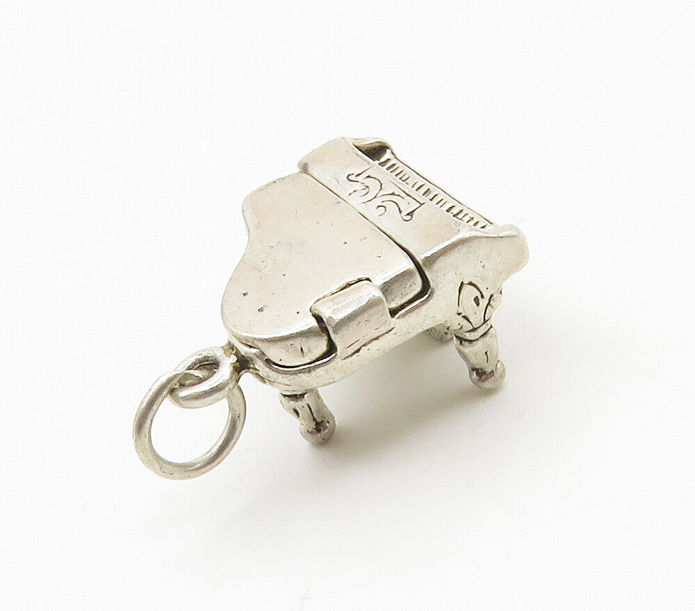 925 Sterling Silver  Vintage Petite Grand Piano Motif Pendant (OPENS)  PT12907