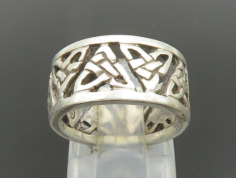 925 Sterling Silver  Vintage Celtic Knot Cutout Band Ring Sz 5  RG24405