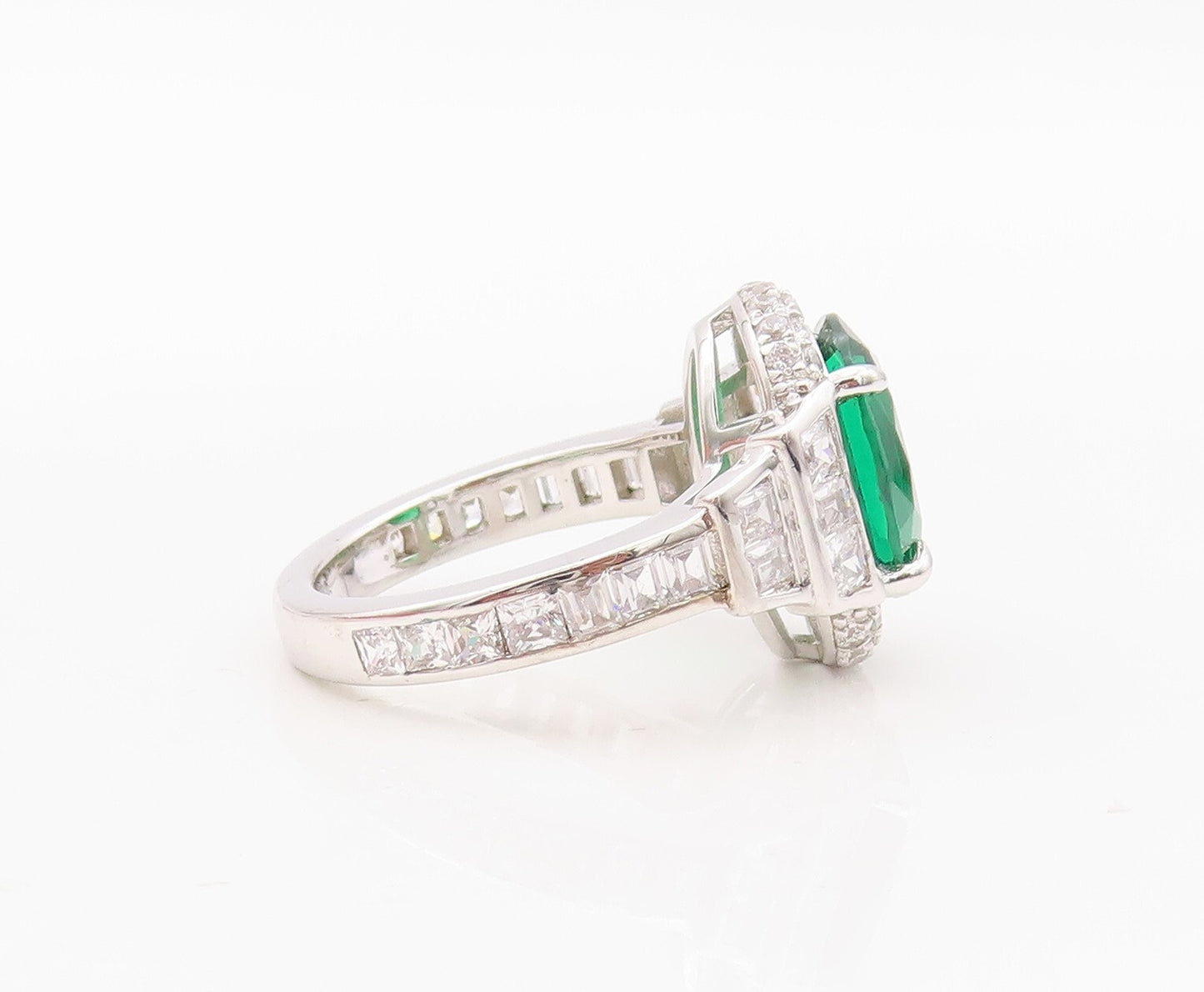 925 Sterling Silver Vintage Ring Designer Oval Green Halo White CZ  Sz 7 RG30005