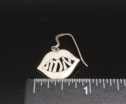 925 Sterling Silver  Vintage Carved Kissy Lips Earrings  EG11851