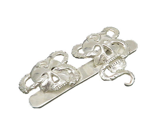 925 Sterling Silver  Vintage Skeleton Head With Snakes Brooch Pin  BP8179
