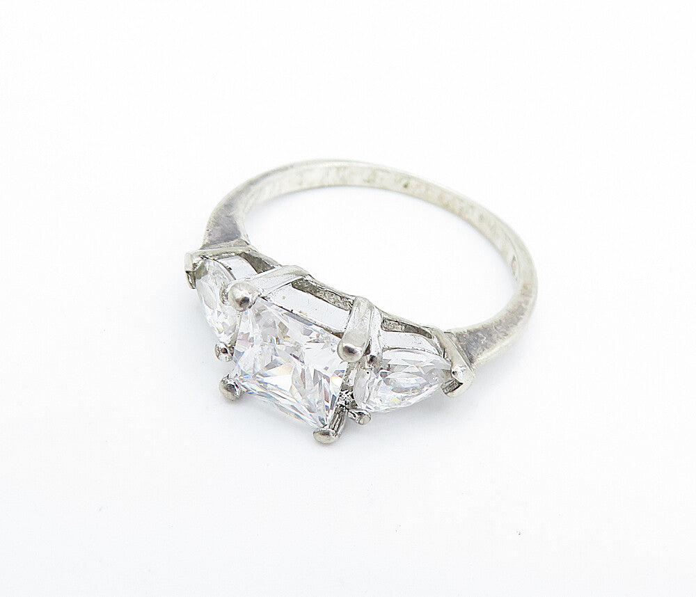 925 Sterling Silver  Vintage Cubic Zirconia 3 Stone Band Ring Sz 6  RG6748
