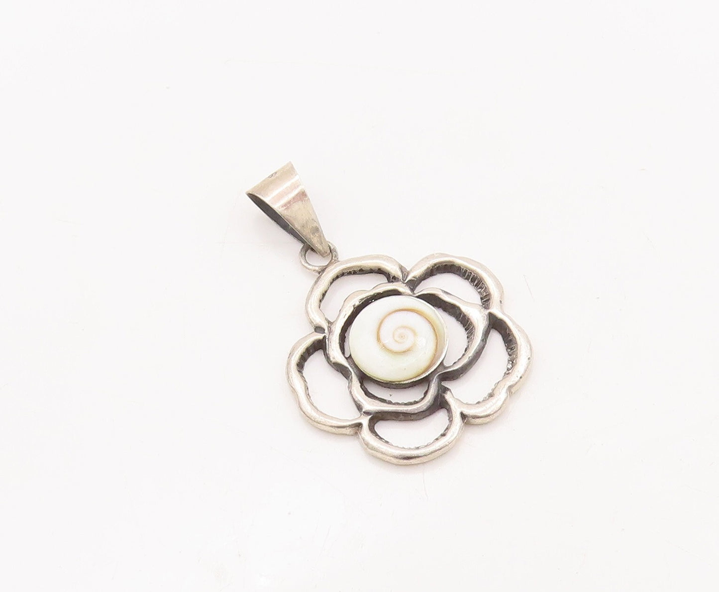 925 Sterling Silver Vintage Pendant Sea Shell Inlay Cutout Flower  PT23450