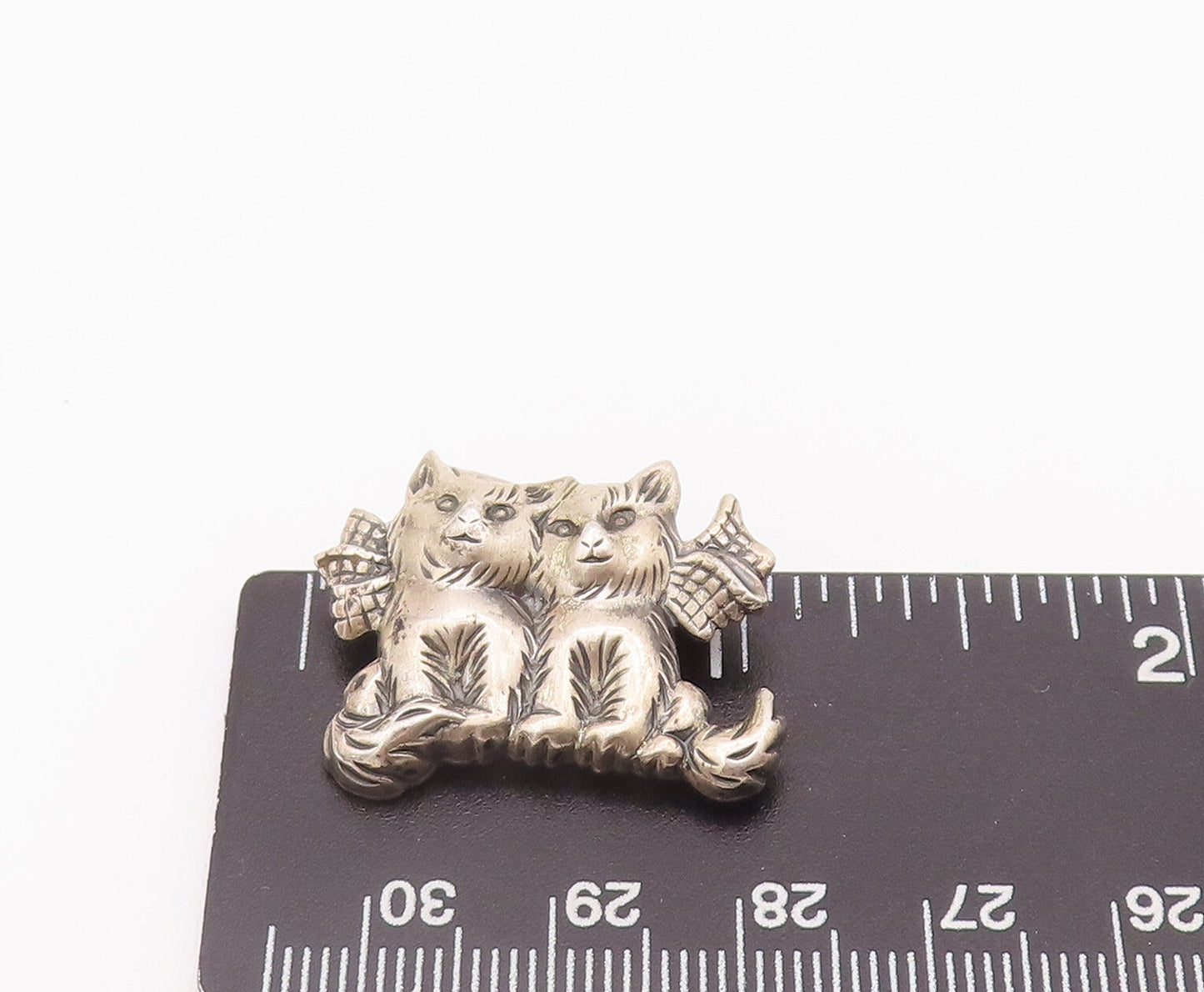 925 Sterling Silver Vintage Brooch Pin Solid  Carved Sitting Lover Cats  BP10755