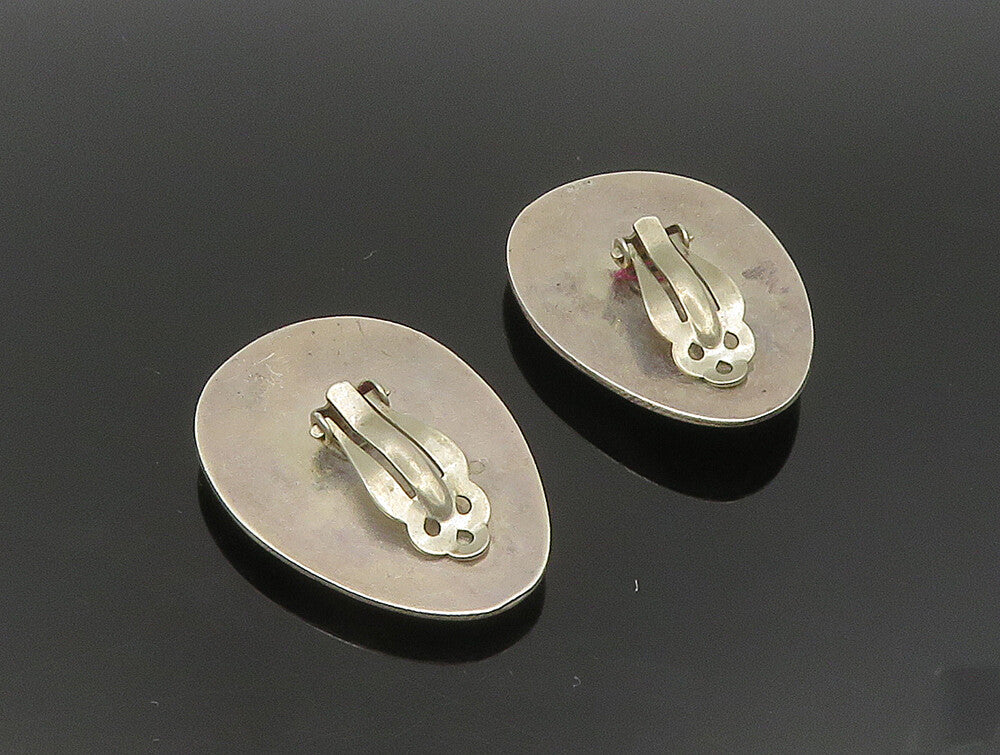 NAVAJO 925 Sterling Silver  Vintage Etched Design Non Pierce Earrings  EG11622