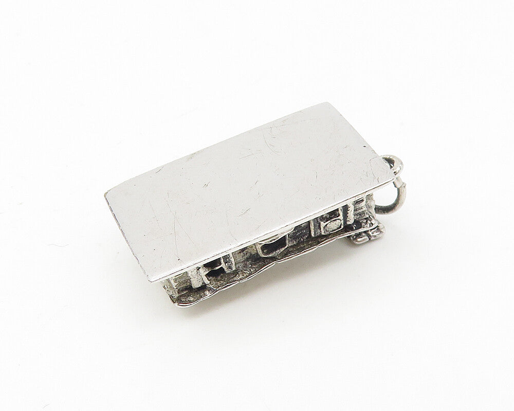 925 Sterling Silver  Vintage Shiny Petite Suburban House Motif Pendant  PT9034