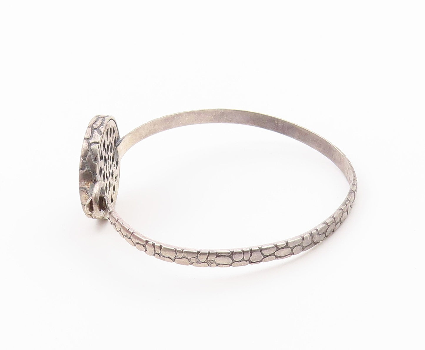 925 Sterling Silver  Vintage Cobbled Pattern Hook Bangle Bracelet  BT9179
