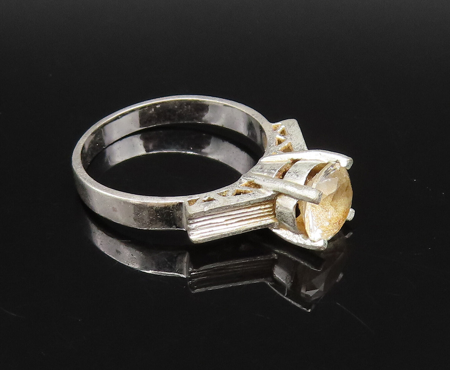 ERUOPEAN 925 Silver  Vintage Prong Set Topaz & Ribbed Sides Ring Sz 8  RG26068
