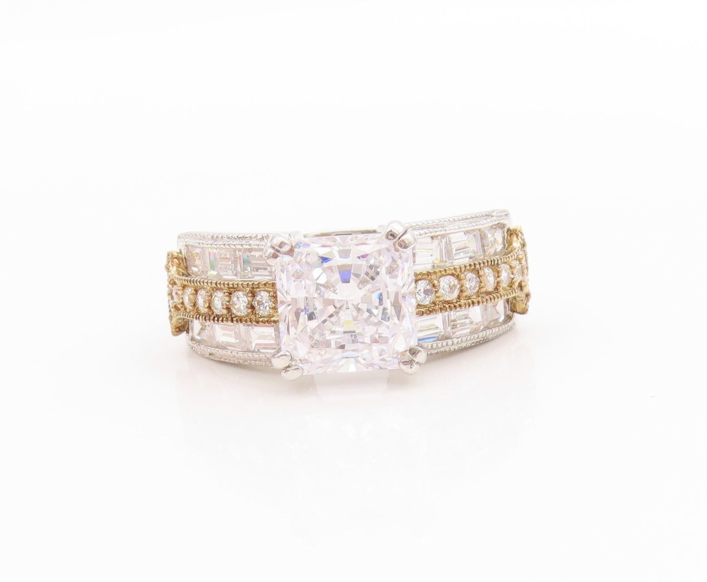 925 Sterling Silver Vintage Ring Modernist Two tone CZ Dome Band Sz 8 RG33451