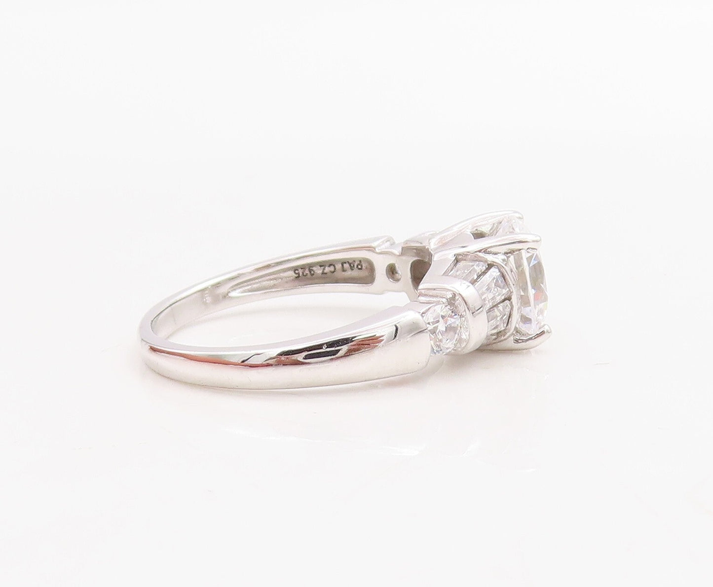 925 Sterling Silver Vintage Ring Designer Round & Rectangle Cut CZ Sz 7  RG30740