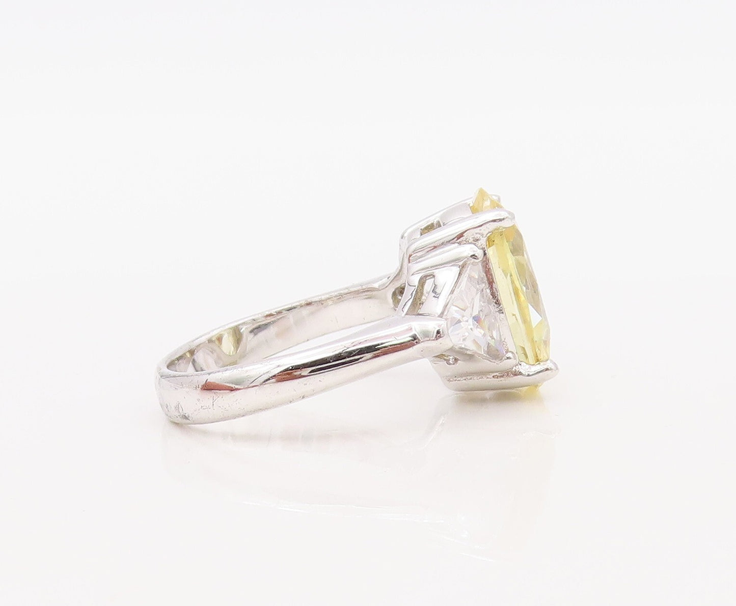 925 Sterling Silver Vintage Ring Oval Cut Citrine & Triangle Cut CZ Sz 7 RG30645