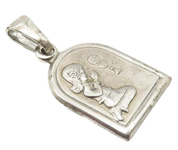 925 Sterling Silver  Vintage Praying Little Girl Drop Pendant  PT8127