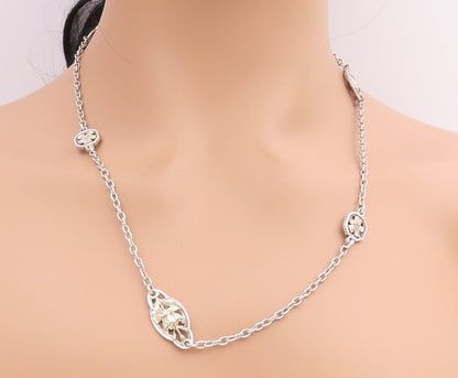 925 Sterling Silver Vintage Necklace Antique Floral Leaf Motif Long Chain NE4795