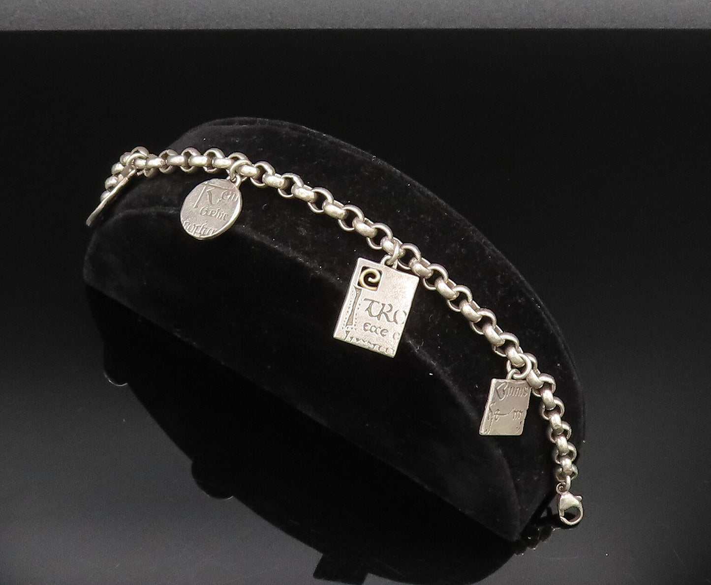 925 Sterling Silver  Vintage Two Tone Engraved Charm Bracelet  BT9550