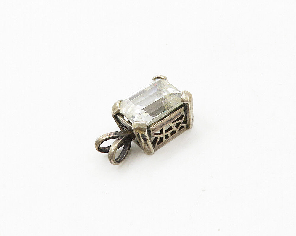 925 Sterling Silver   Vintage Shiny Prong Set Cubic Zirconia Pendant  PT15562