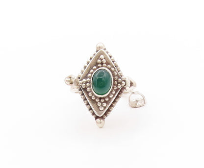 925 Sterling Silver Vintage Ring Antique Cabochon Jade OPENS  Sz 8.5  RG32835