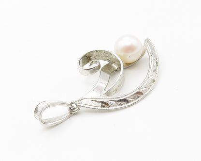 925 Sterling Silver  Vintage Petite Freshwater Pearl Swirl Pendant  PT11331