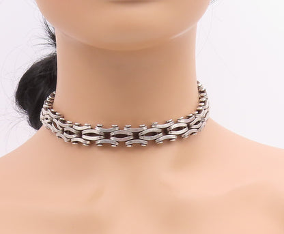 925 Sterling Silver Vintage Necklace Solid Modernist Biker Choker Heavy  NE4819