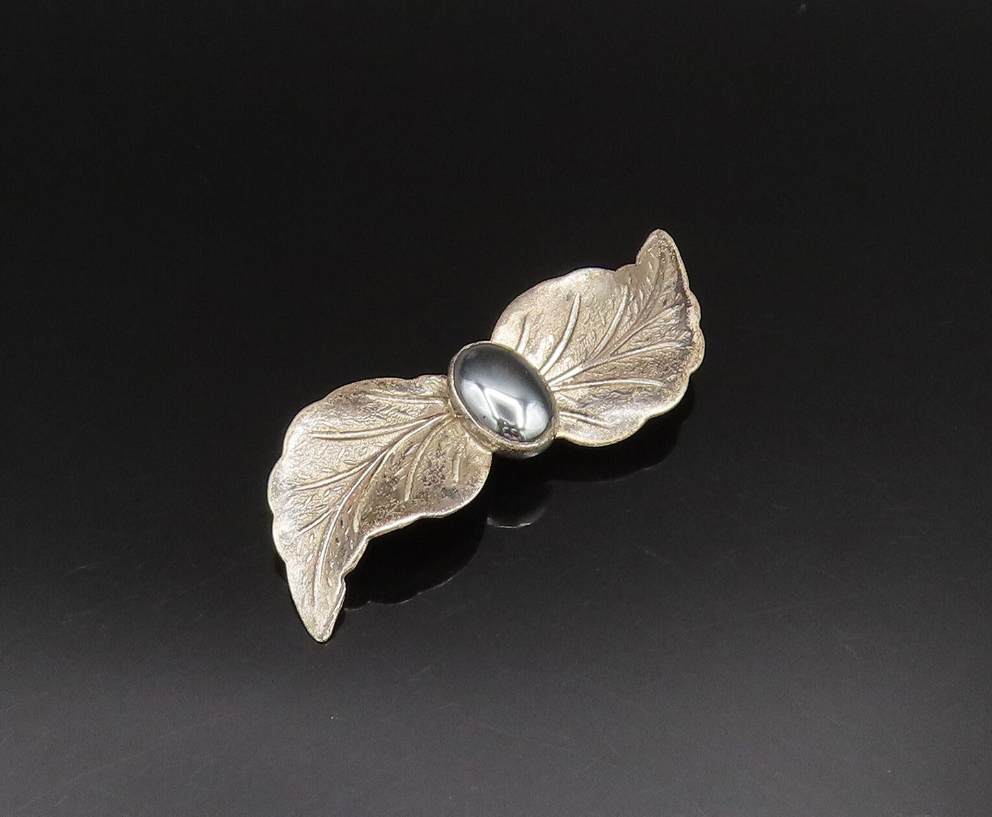 ISRAEL 925 Silver  Vintage Oval Hematite Double Leaf Wings Brooch Pin  BP9746