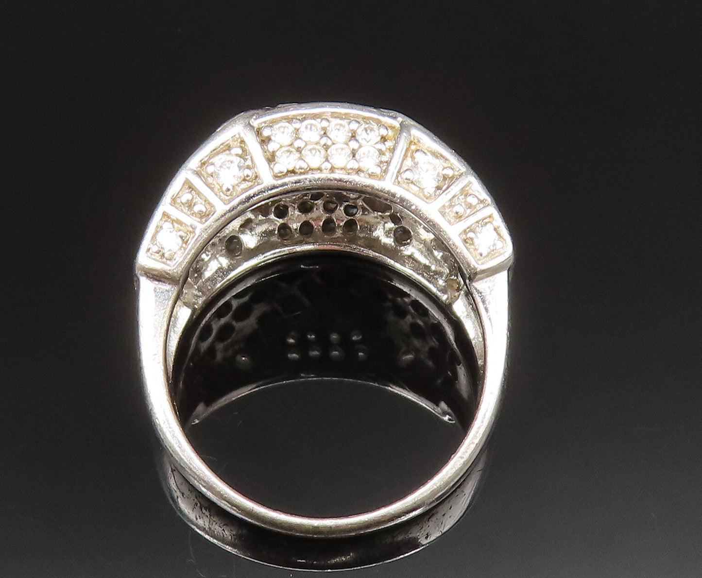 925 Silver  Vintage Crisscross Detail Cubic Zirconia Band Ring Sz 7.5  RG25392