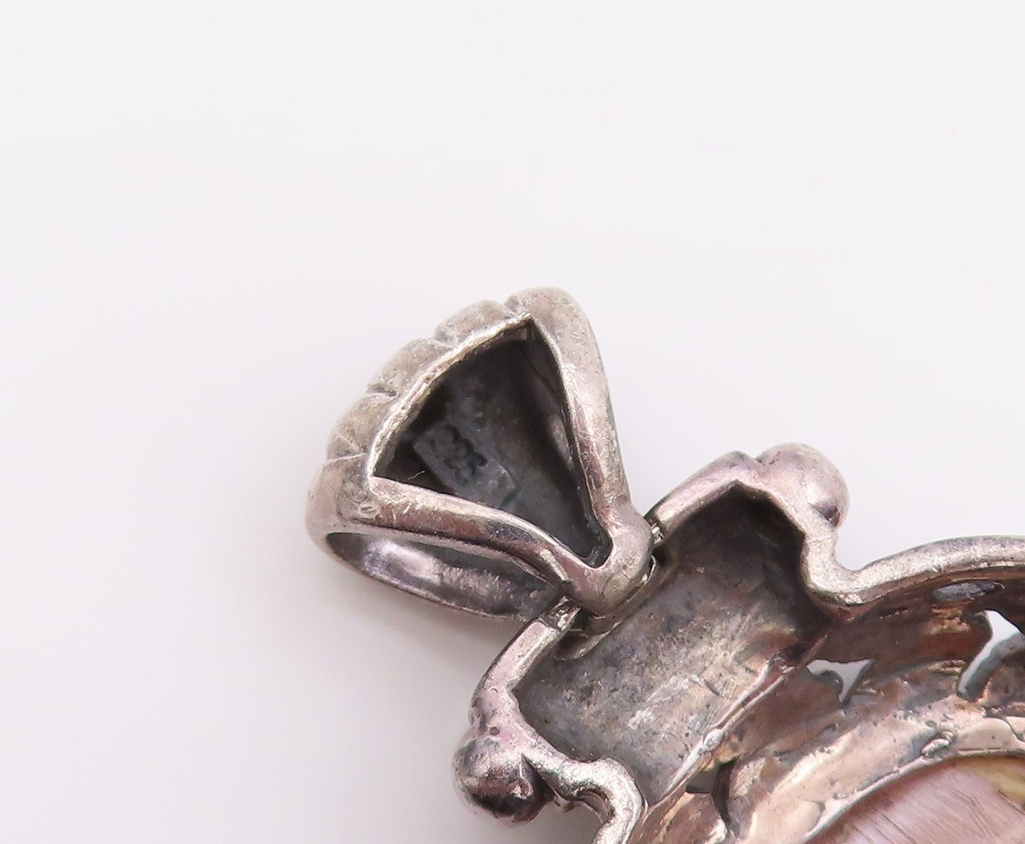 925 Sterling Silver Vintage Pendant Mother Of Pearl Etched Floral Design PT24869