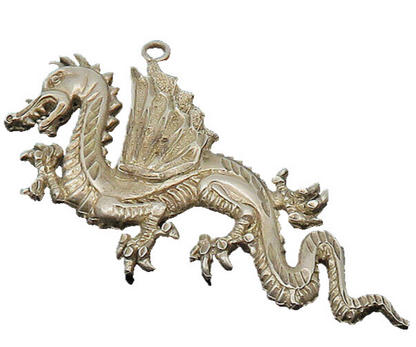 925 Sterling Silver  Vintage Diamond Cut Detail Dragon Motif Pendant  PT16387