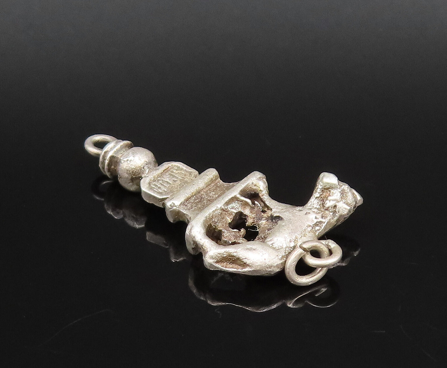 925 Sterling Silver  Vintage Sculpted Animal On Top Of Pillar Pendant  PT21743