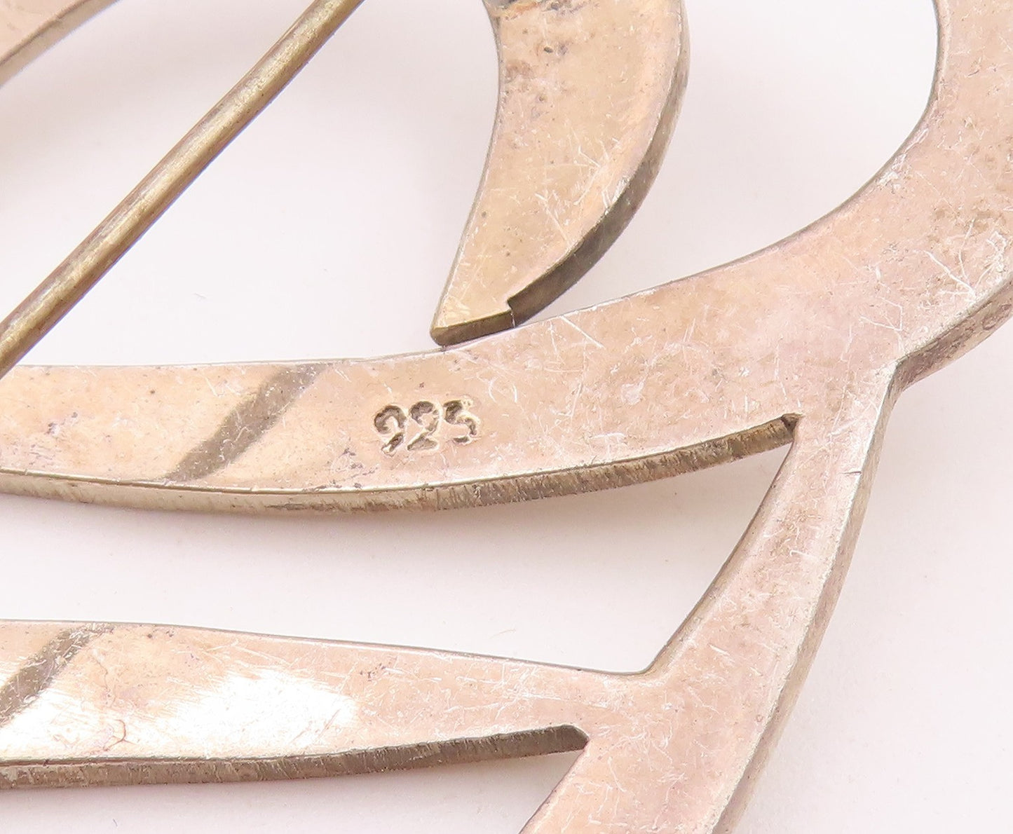 925 Sterling Silver  Vintage Shiny Smooth Open Design Brooch Pin  BP7307