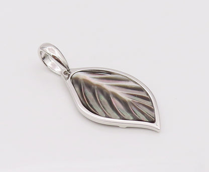 925 Sterling Silver  Vintage Mother Of Pearl Carved Leaf Pendant  PT22212