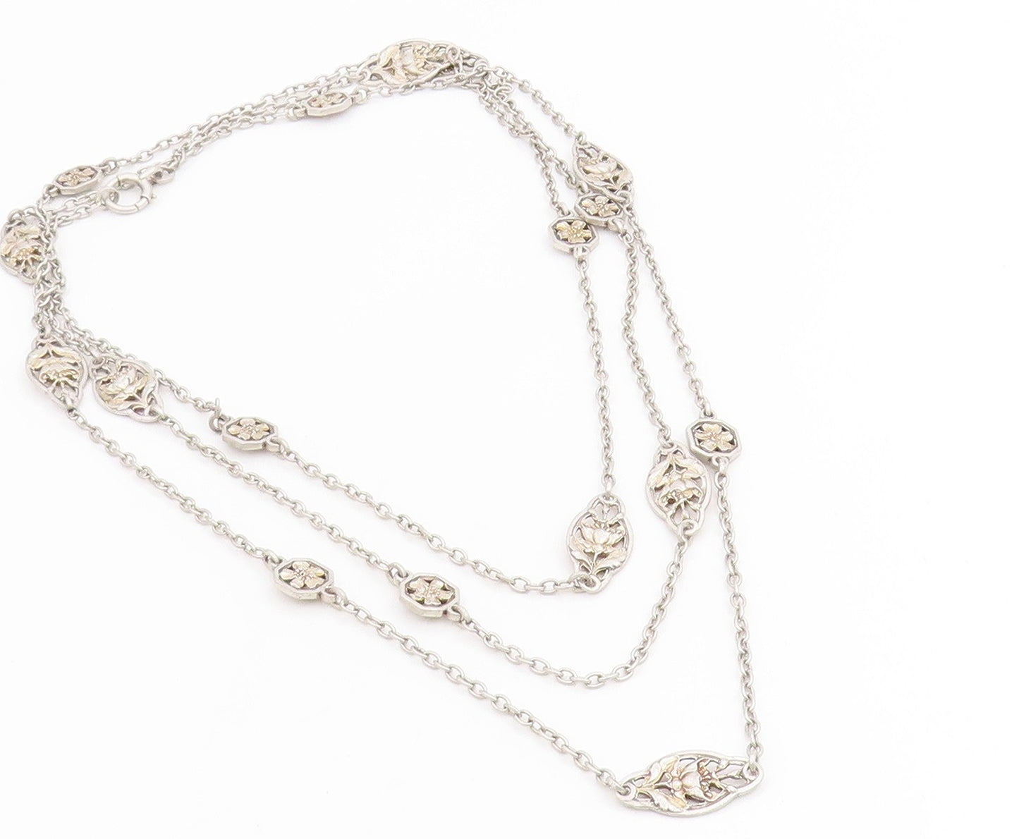 925 Sterling Silver Vintage Necklace Antique Floral Leaf Motif Long Chain NE4795