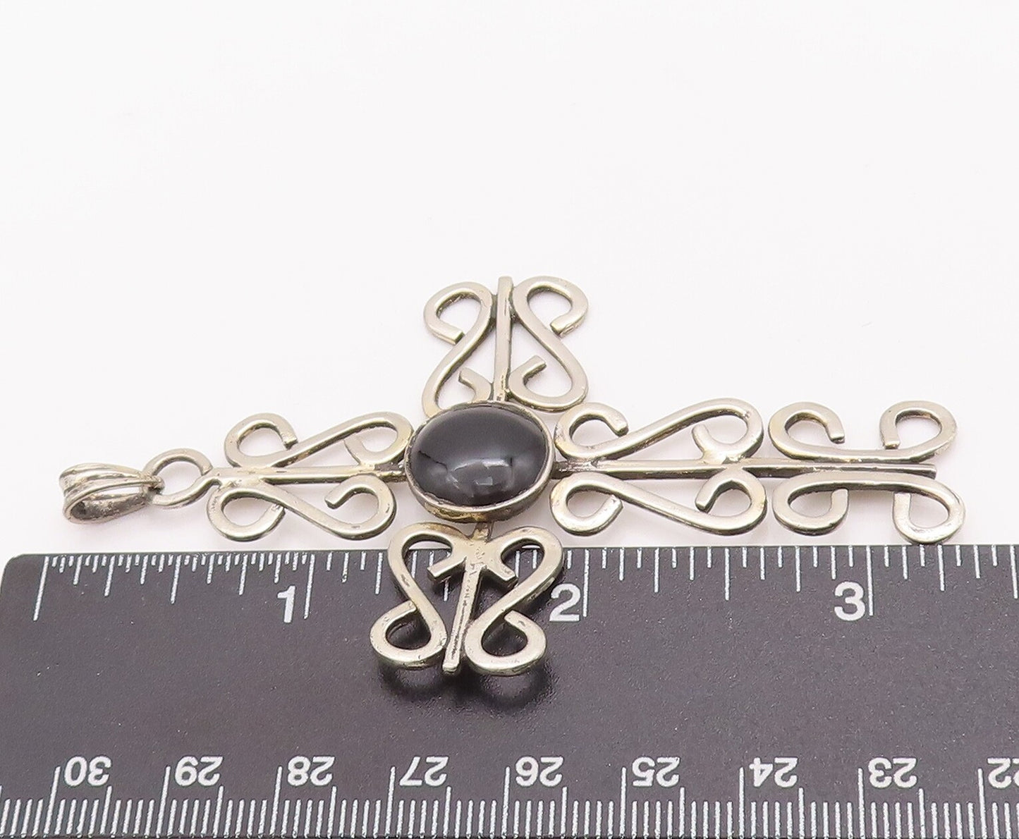 925 Sterling Silver Vintage Pendant Religious Swirly Carved Onyx Cross  PT22945
