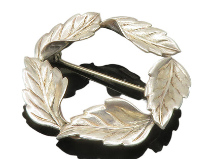 BEAU 925 Sterling Silver  Vintage Floral Leaf Wreath Motif Brooch Pin  BP5412