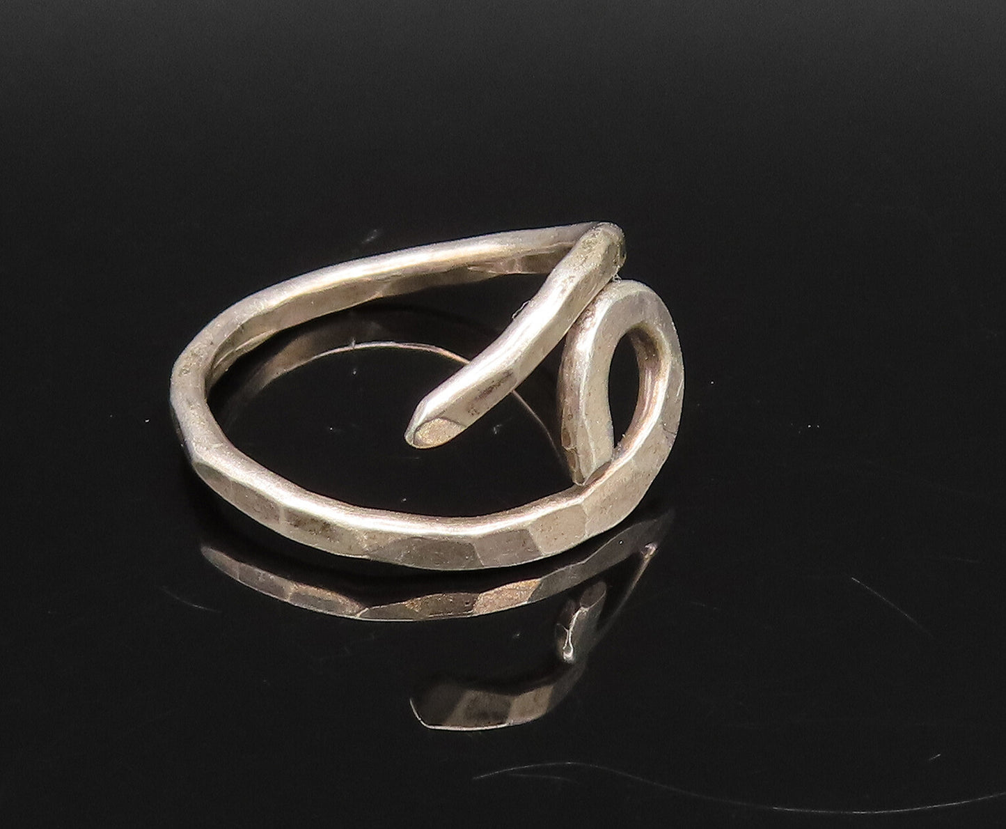 925 Silver  Vintage Hammered Spiral Swirl Adjustable Wrap Ring Sz 8  RG25977