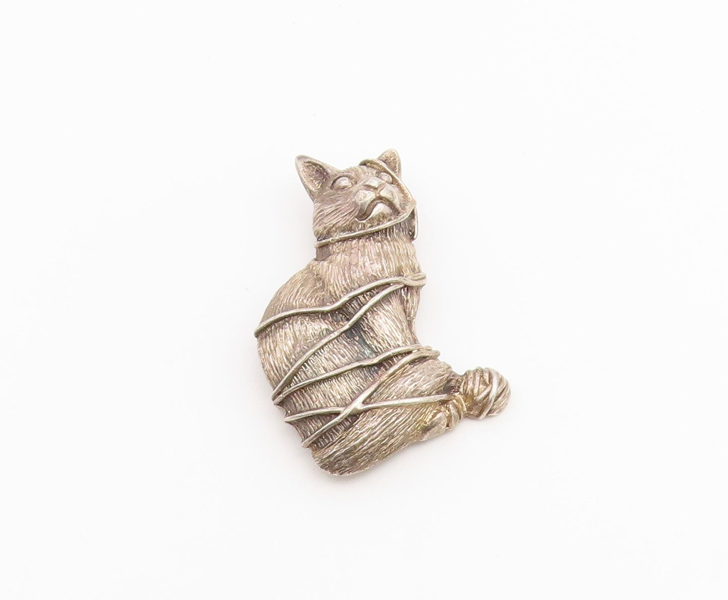 925 Sterling Silver Vintage Brooch Pin Etched Cat Caught In Yarn Ball  BP12667