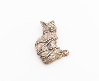 925 Sterling Silver Vintage Brooch Pin Etched Cat Caught In Yarn Ball  BP12667
