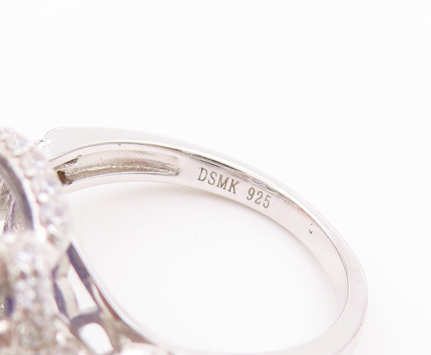 925 Sterling Silver Vintage Ring Designer Carved Neck 2 Tone CZ  Sz 7  RG29410