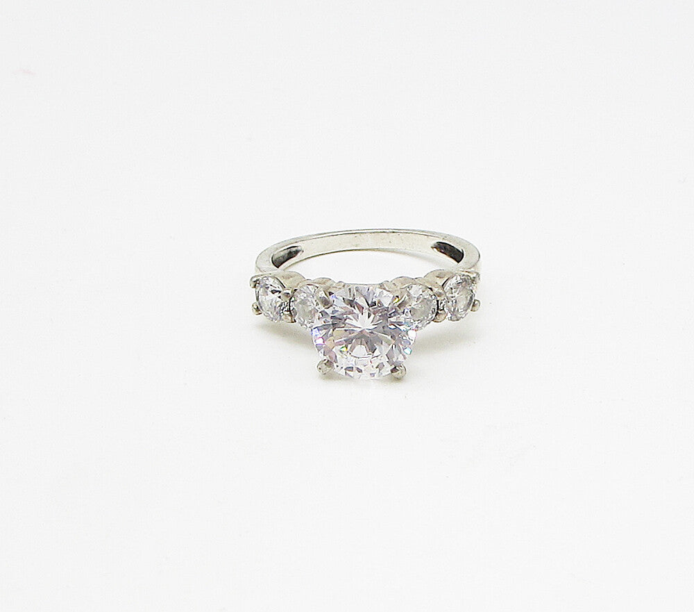 925 Sterling Silver  Faceted White Cubic Zirconia Band Ring Sz 6  RG3249