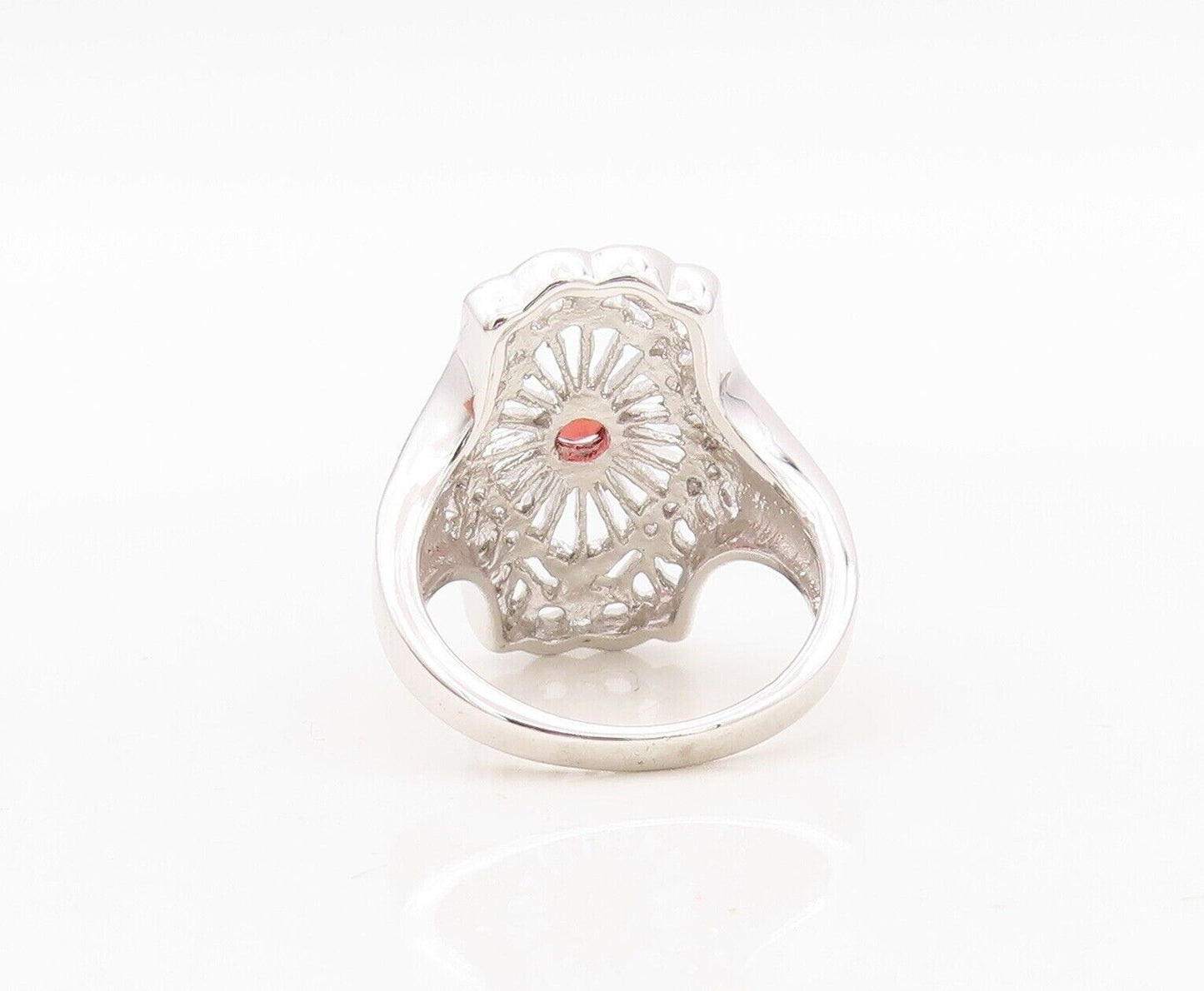 925 Sterling Silver Vintage Ring Floral Design Cutout Garnet Inlay Sz 7  RG30466